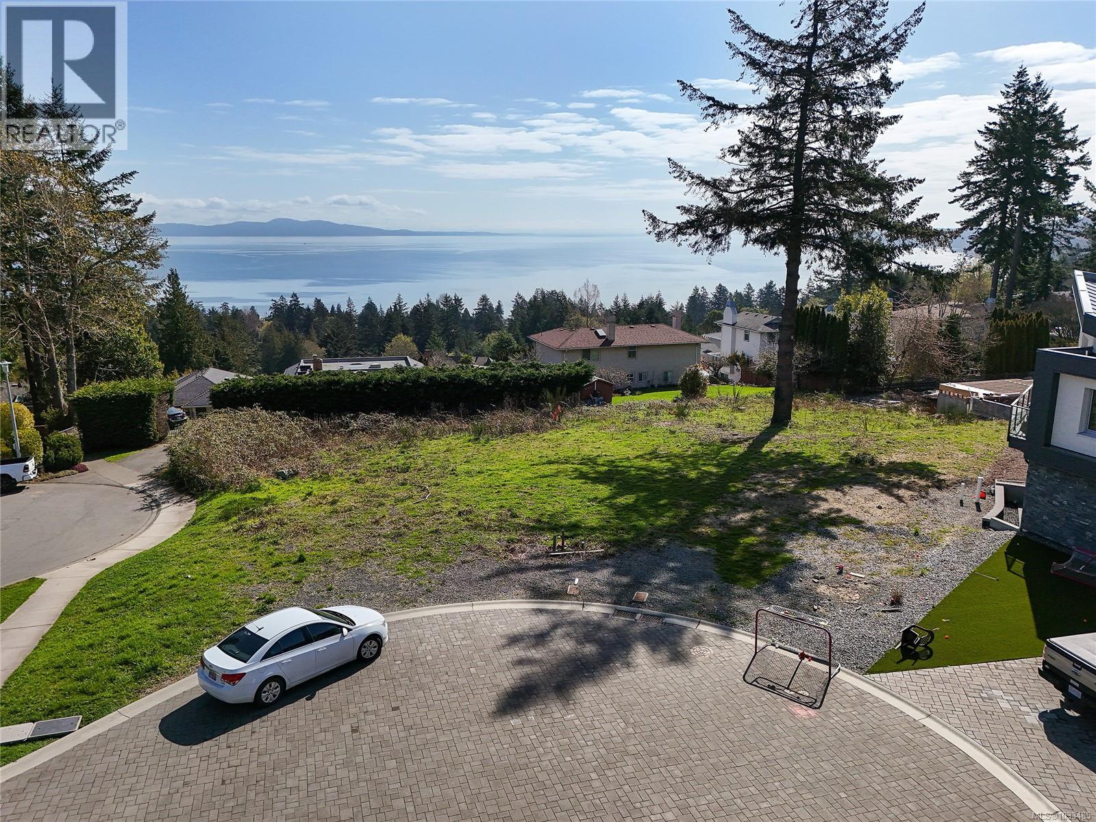  805 Yole Place, Saanich