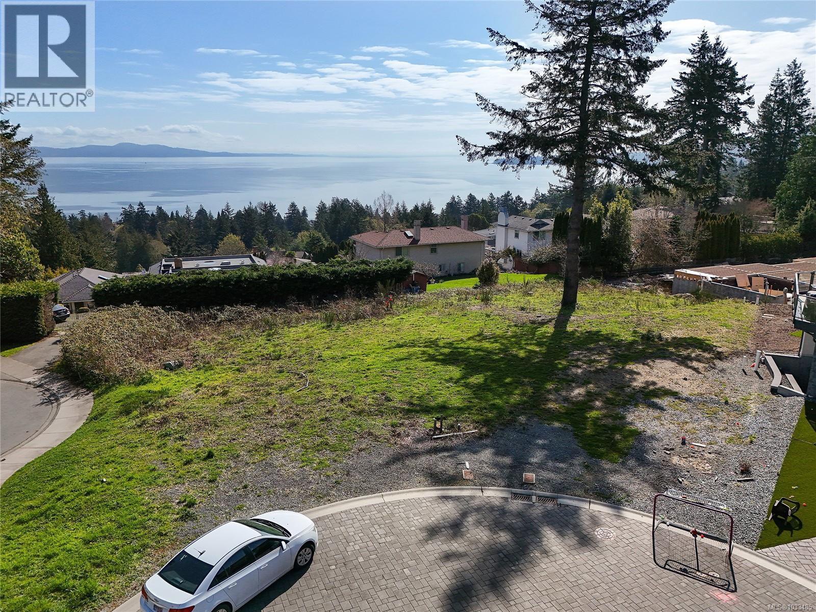  805 Yole Place, Saanich