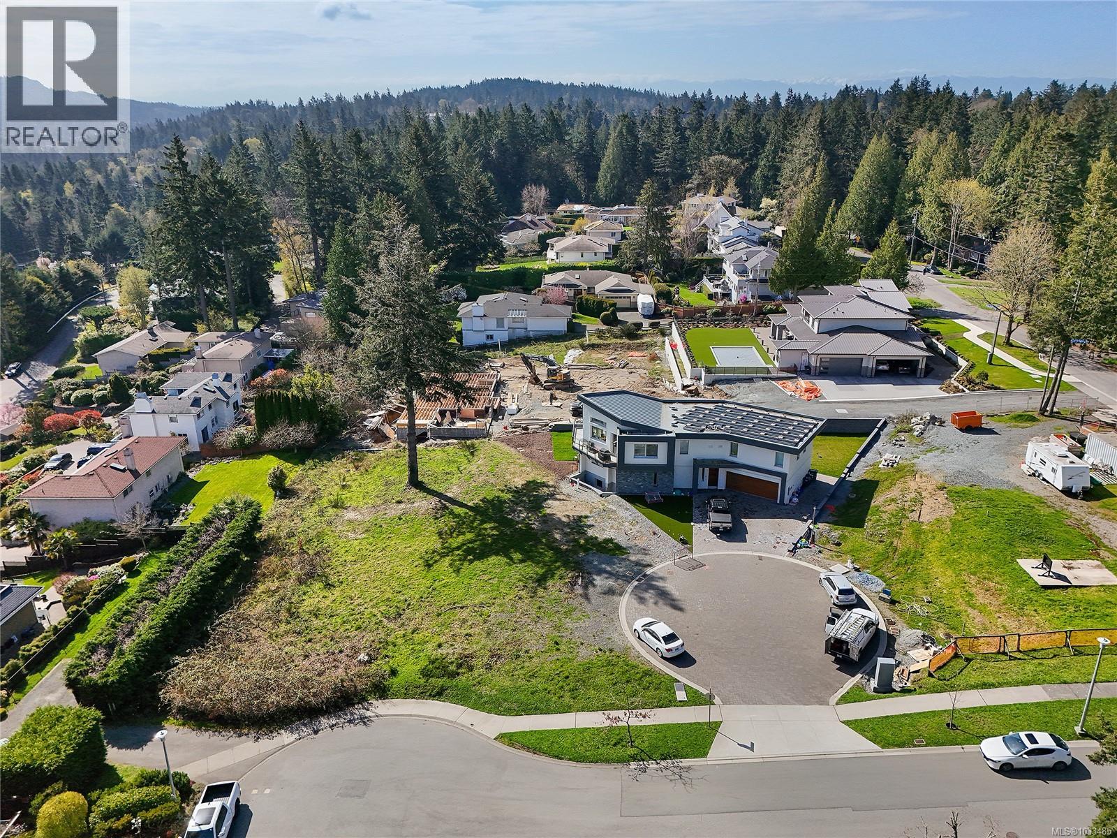  805 Yole Place, Saanich