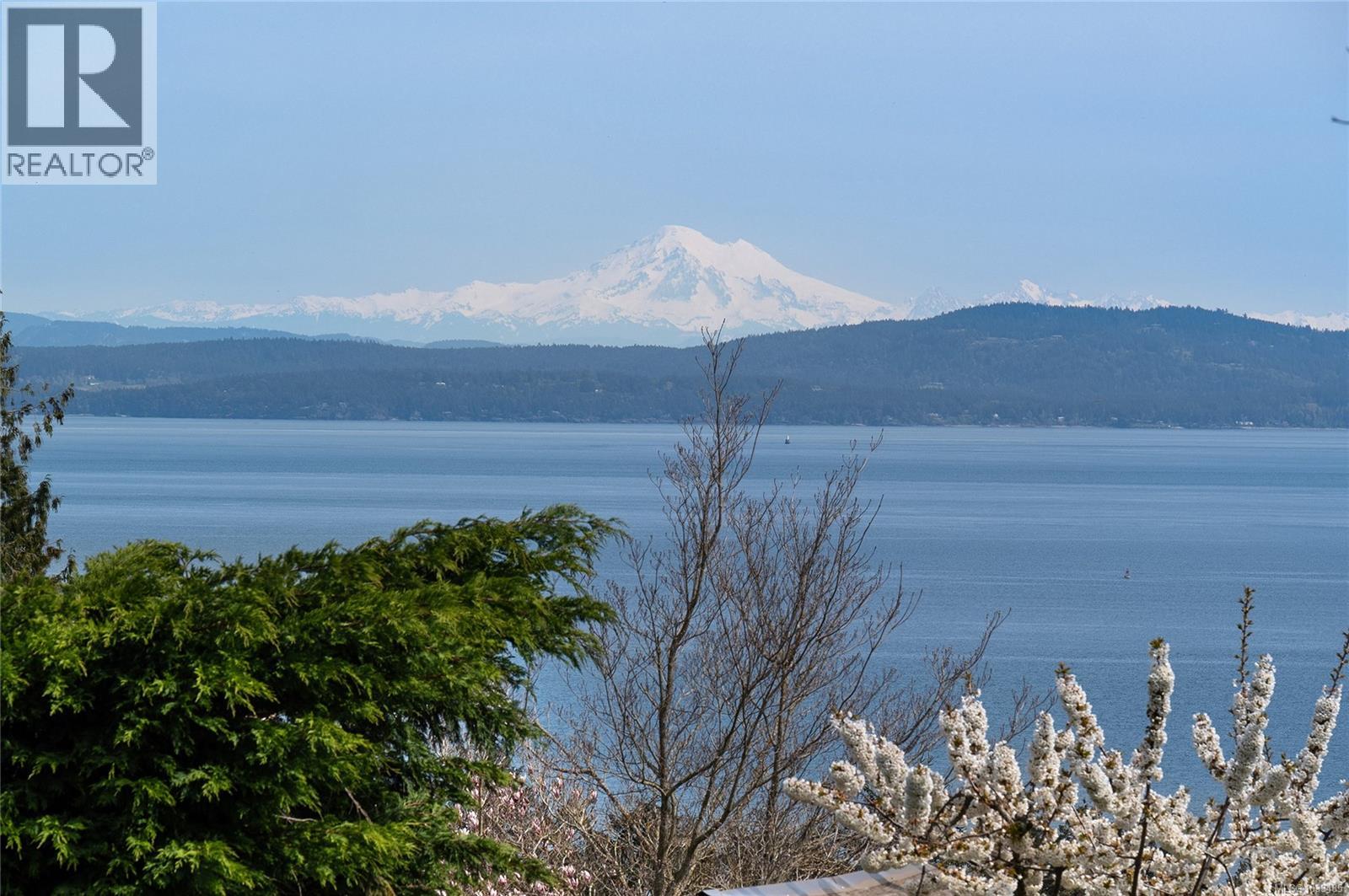  805 Yole Place, Saanich