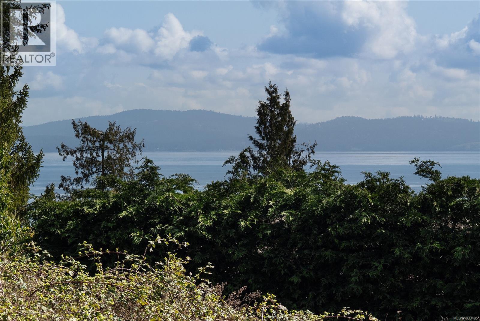  805 Yole Place, Saanich