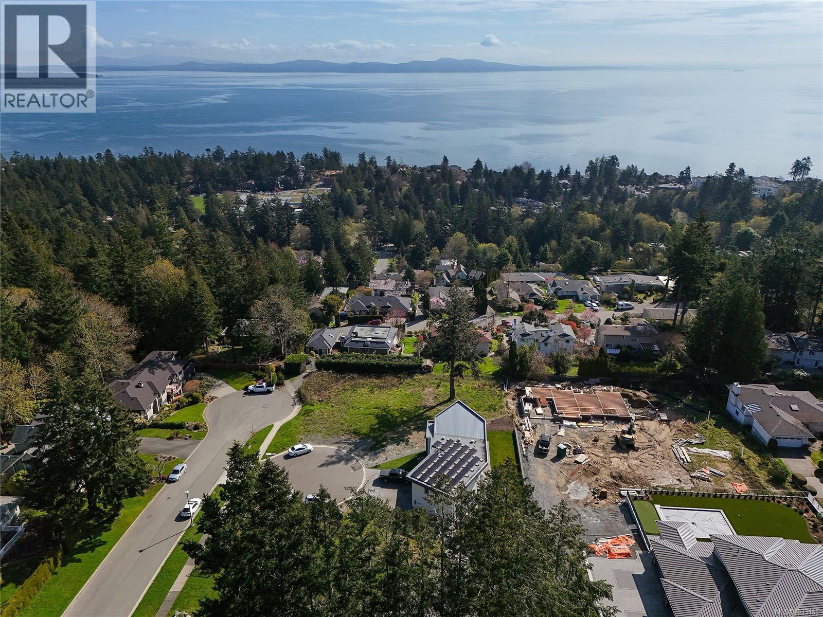  805 Yole Place, Saanich