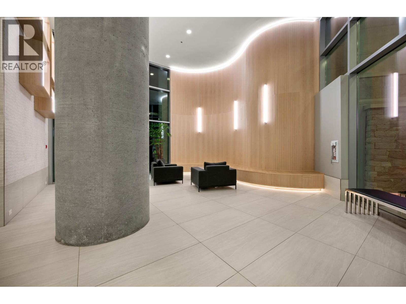 595 BEACH CRESCENT, Vancouver