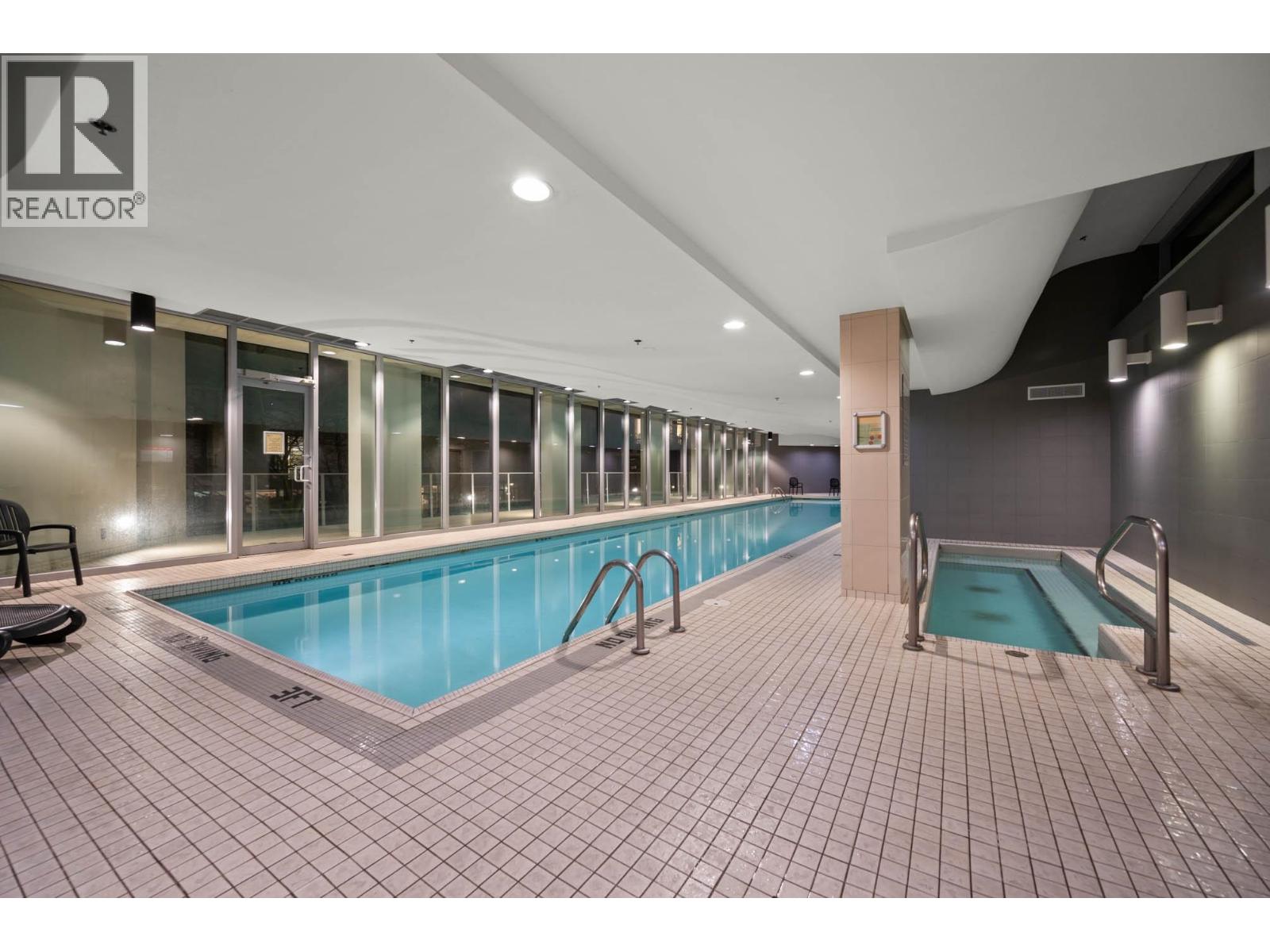 595 BEACH CRESCENT, Vancouver