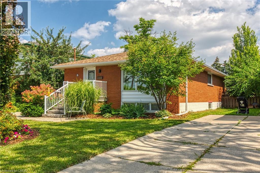 5 BURRWOOD Drive - 1