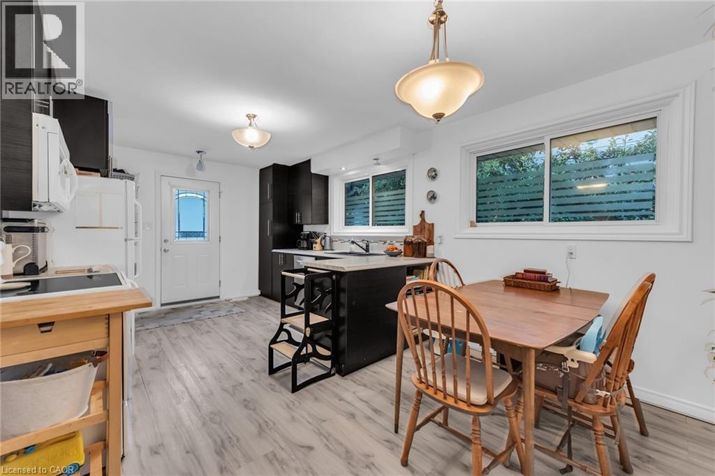 5 BURRWOOD Drive — photo 10