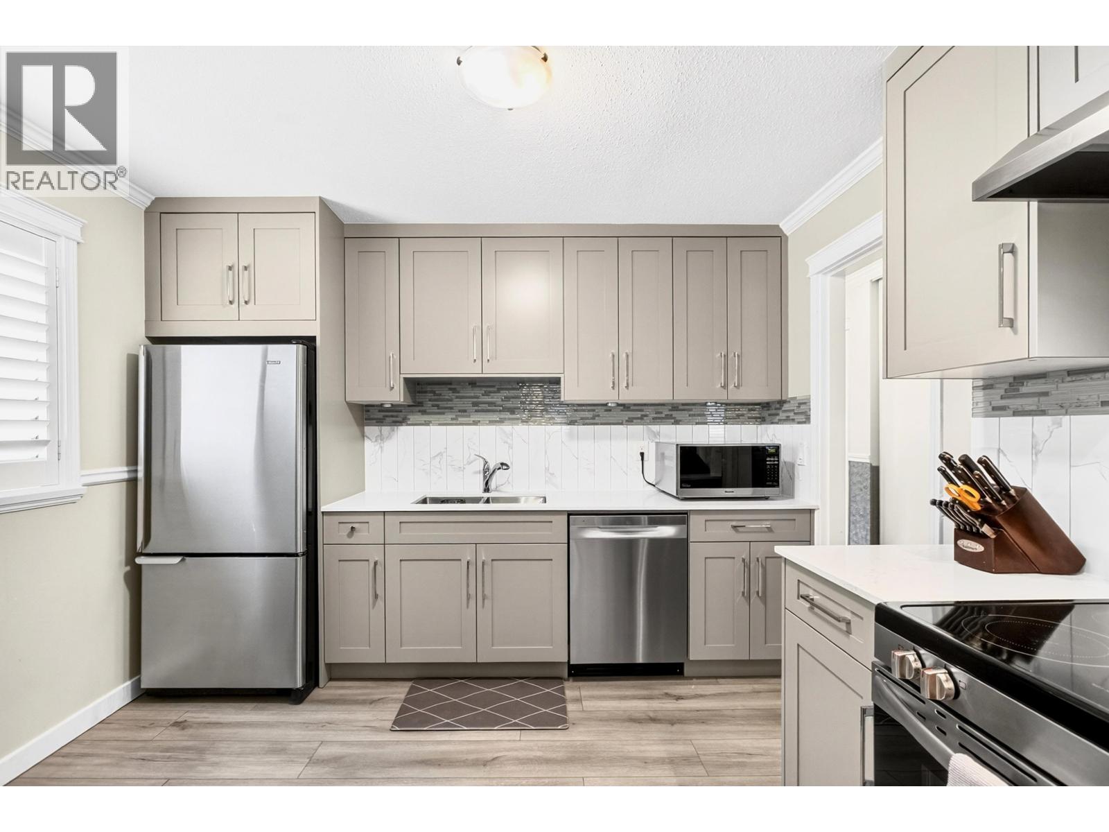 6 2719 ST. MICHAEL STREET, Port Coquitlam