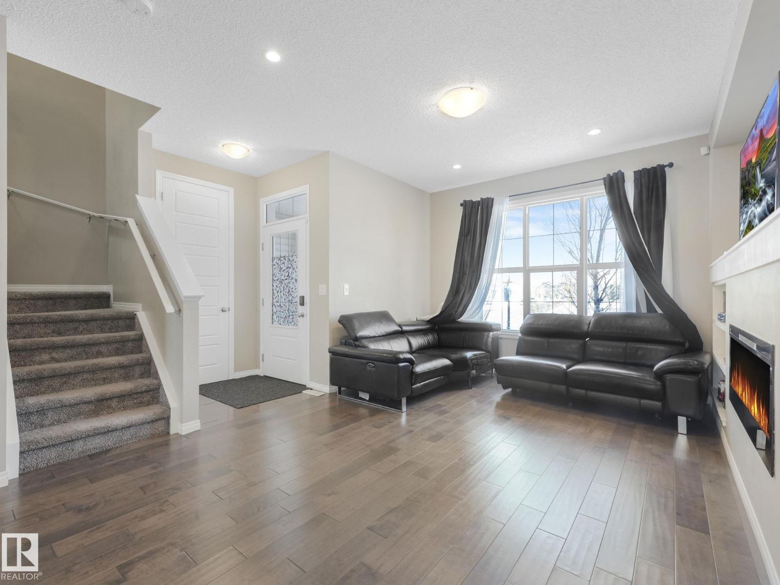 8119 CHAPPELLE WY SW, Edmonton