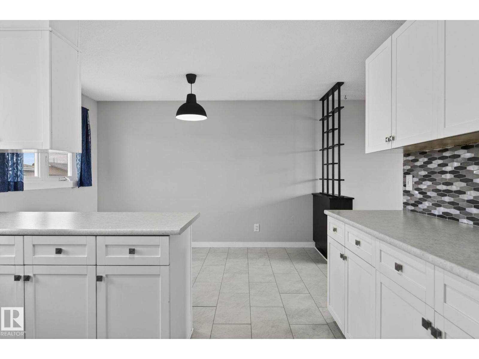 12404 50 ST NW NW, Edmonton