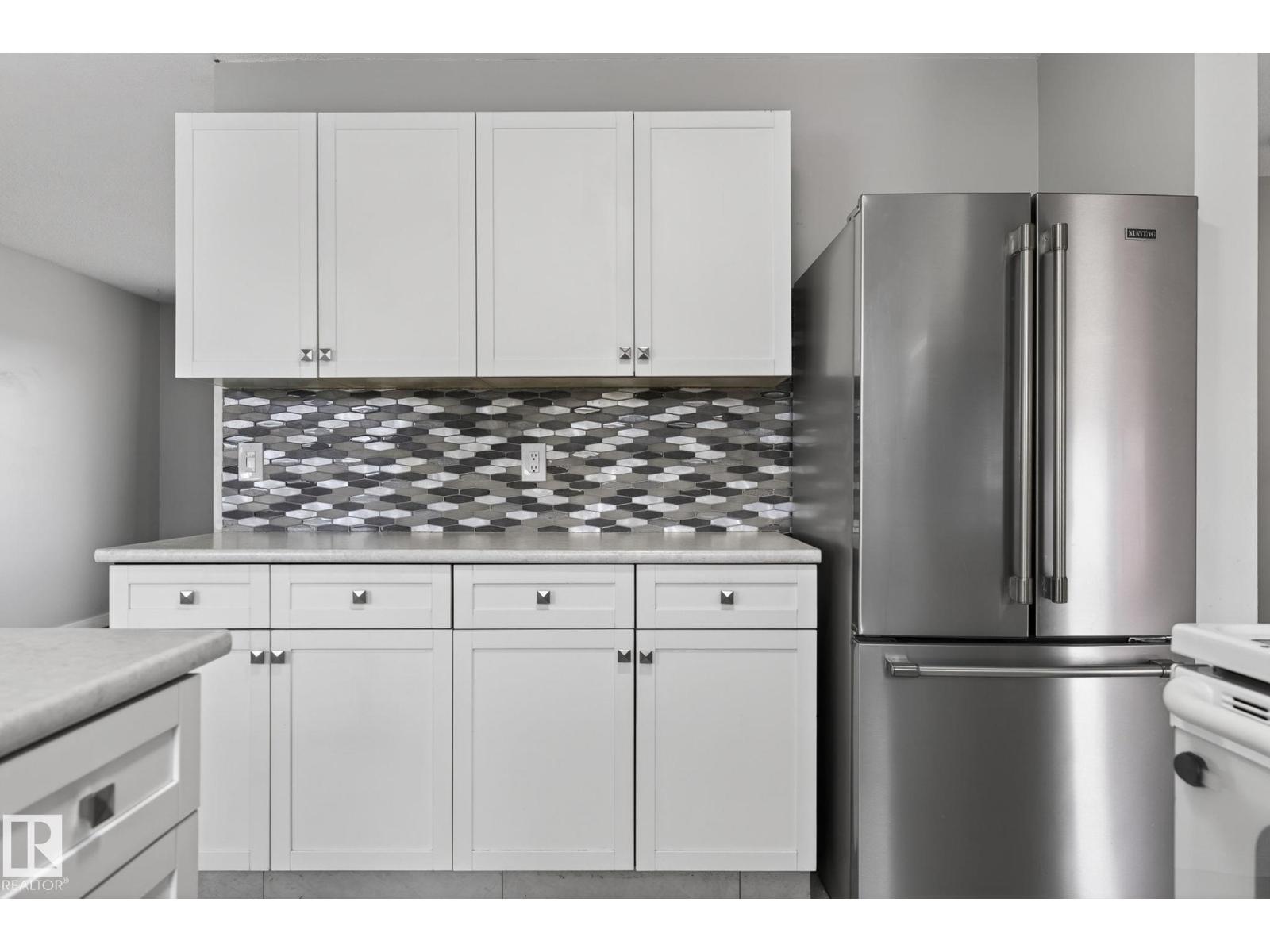 12404 50 ST NW NW, Edmonton