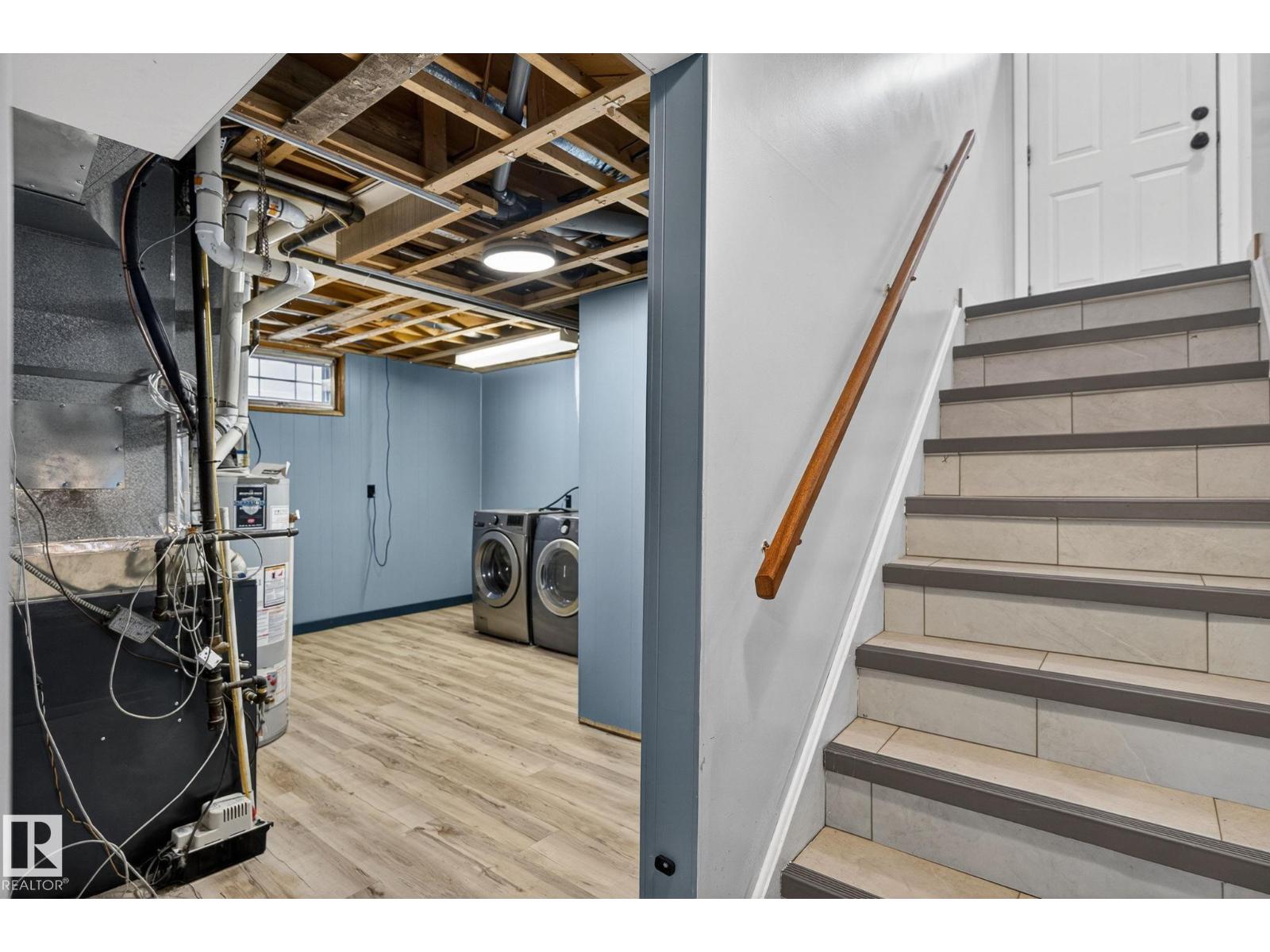 12404 50 ST NW NW, Edmonton