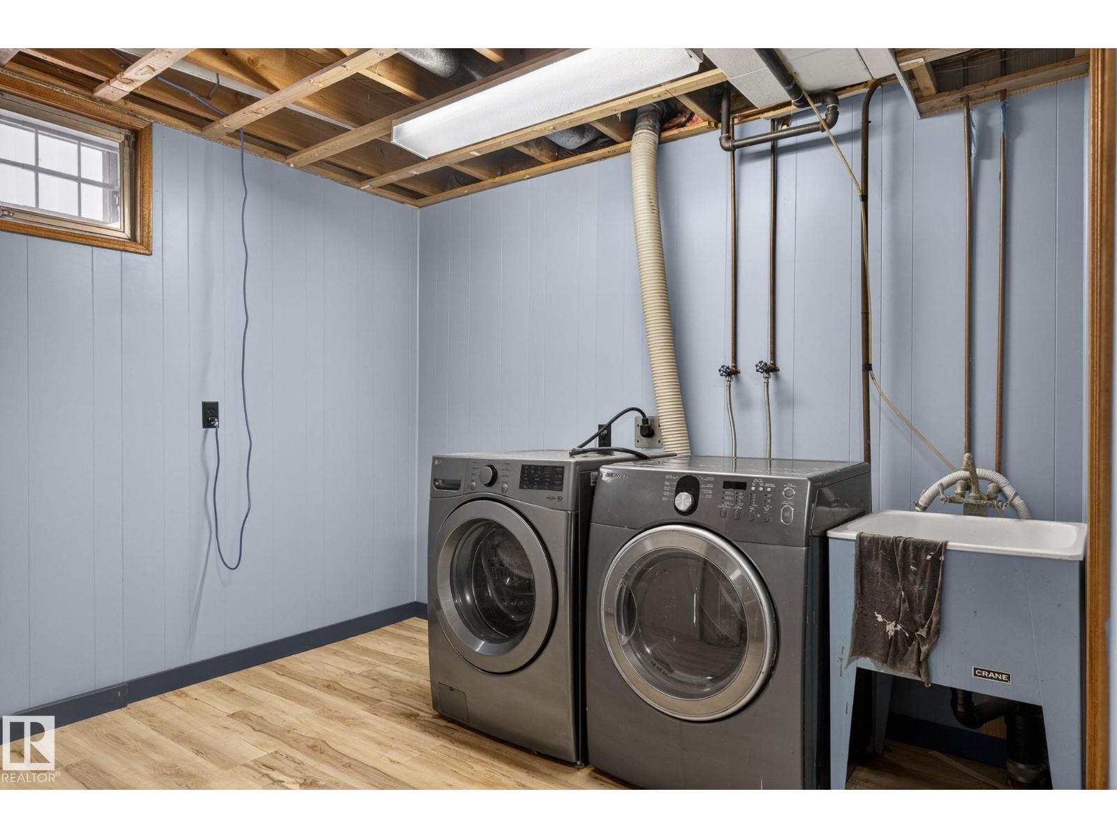 12404 50 ST NW NW, Edmonton