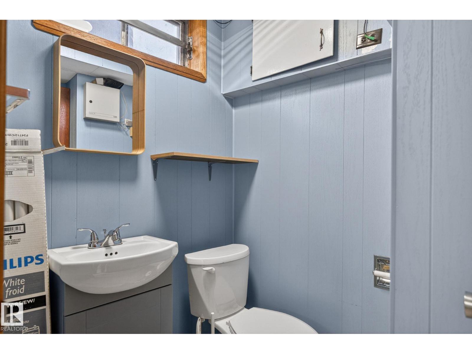 12404 50 ST NW NW, Edmonton