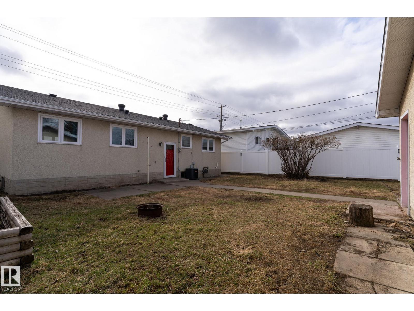 12404 50 ST NW NW, Edmonton
