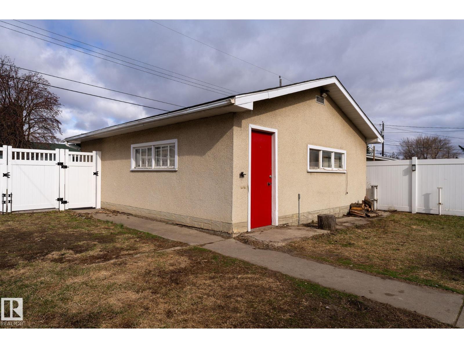 12404 50 ST NW NW, Edmonton