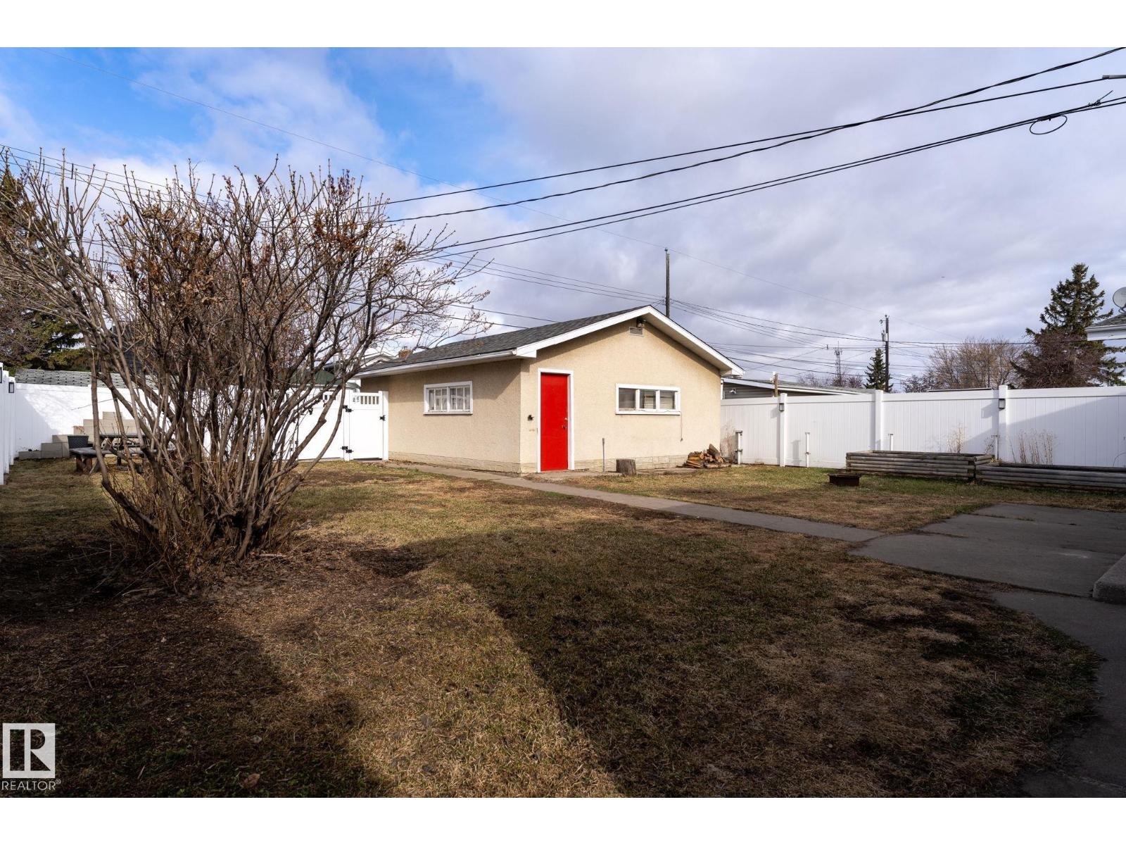 12404 50 ST NW NW, Edmonton