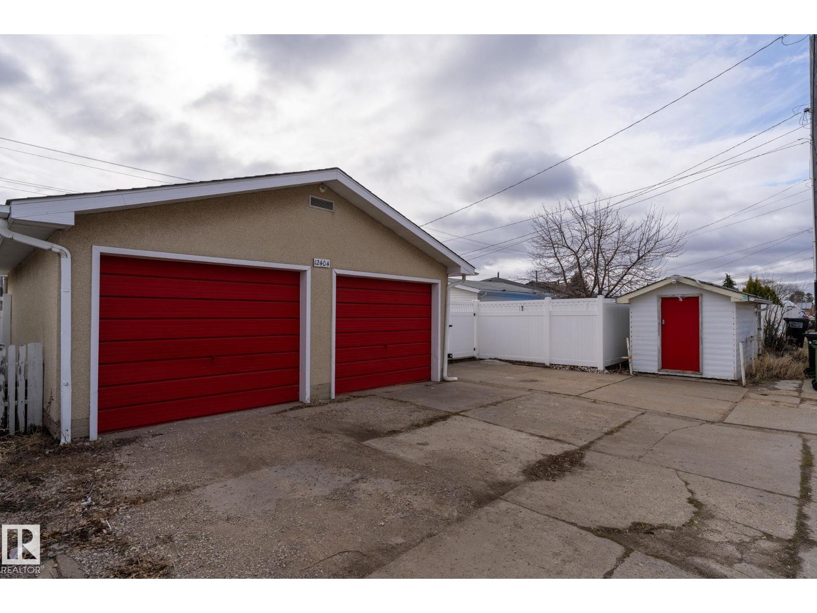 12404 50 ST NW NW, Edmonton