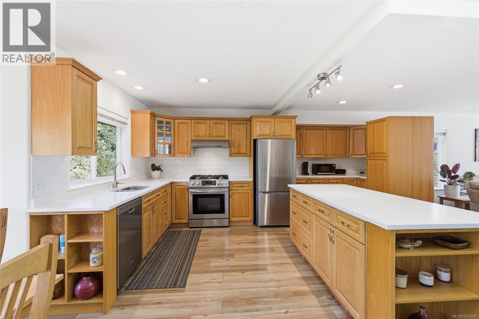 834 Woodside Cres - 14