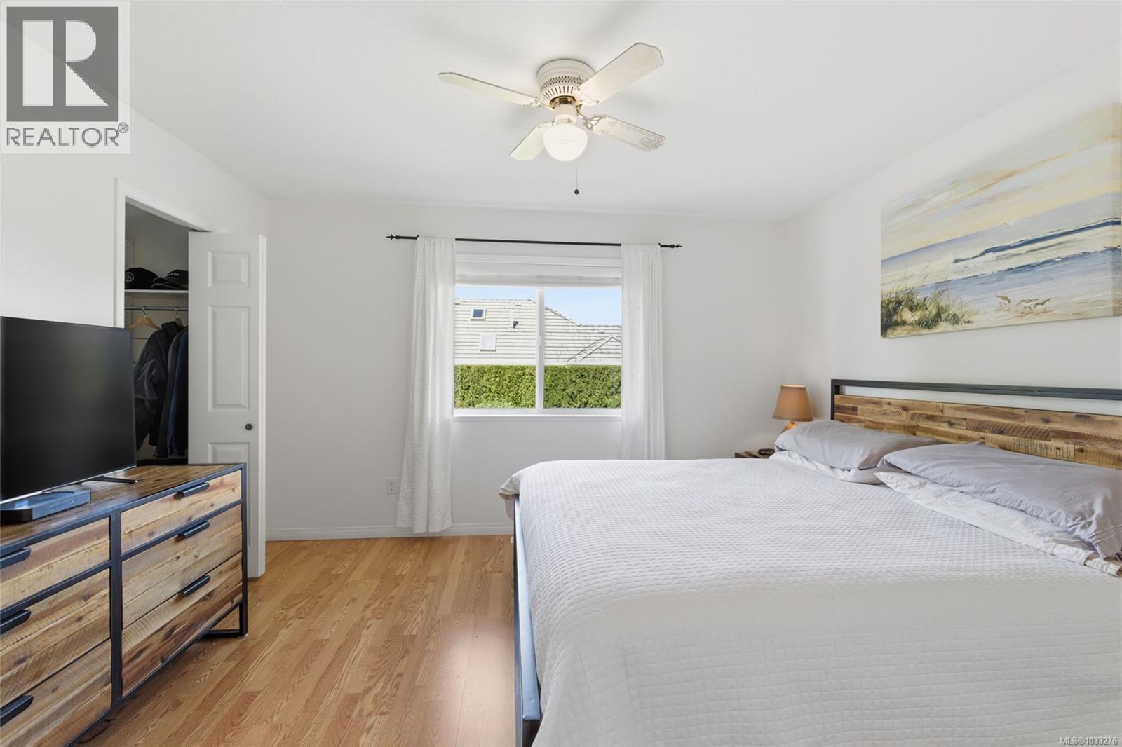 834 Woodside Cres - 16