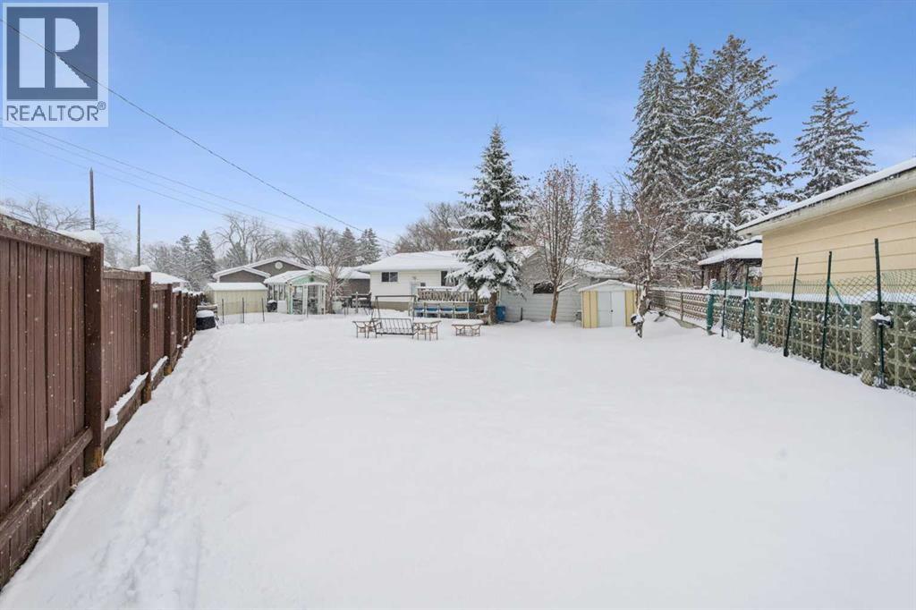 12 Westwood Crescent SW — photo 29