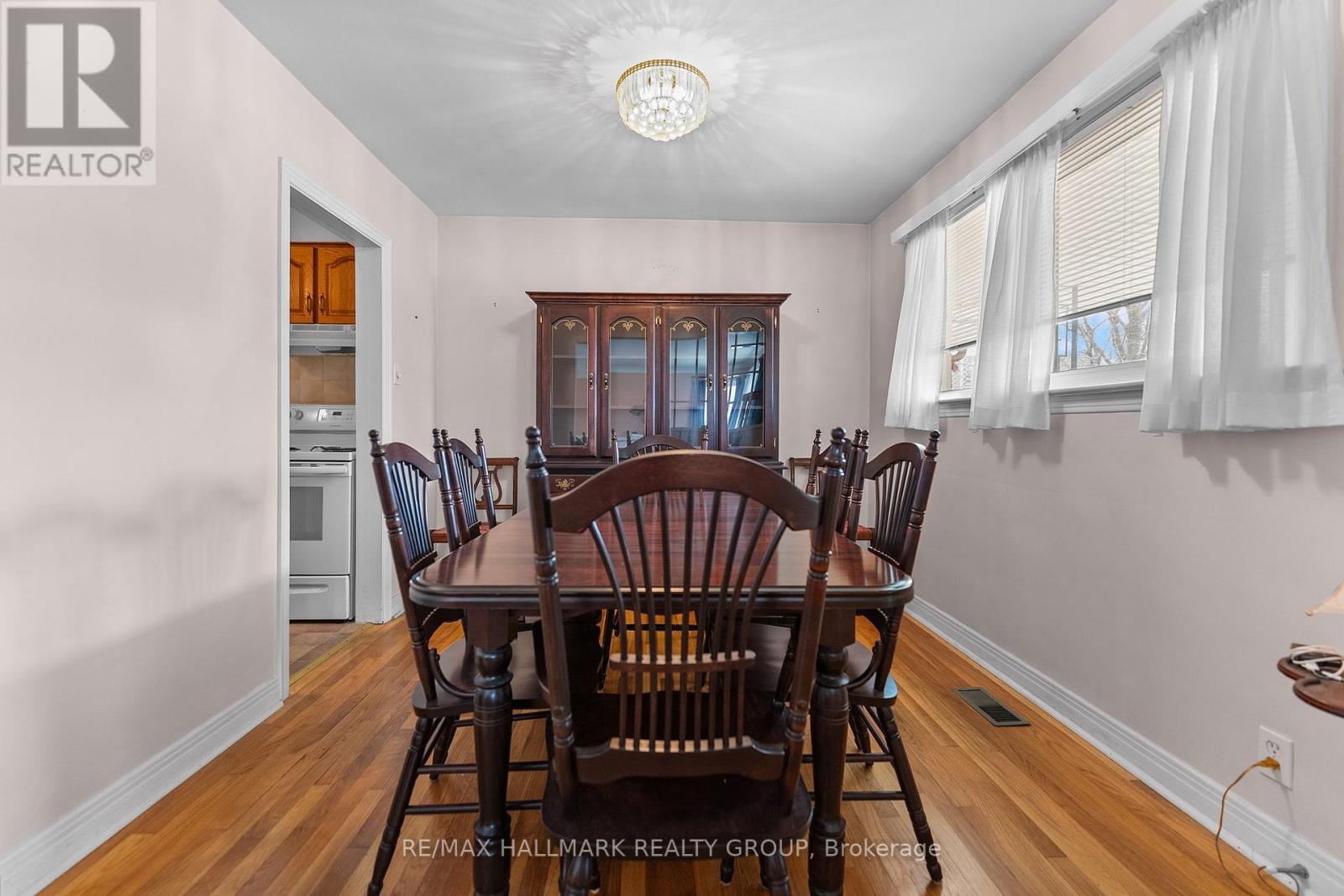 2075 NEEPAWA AVENUE — photo 15