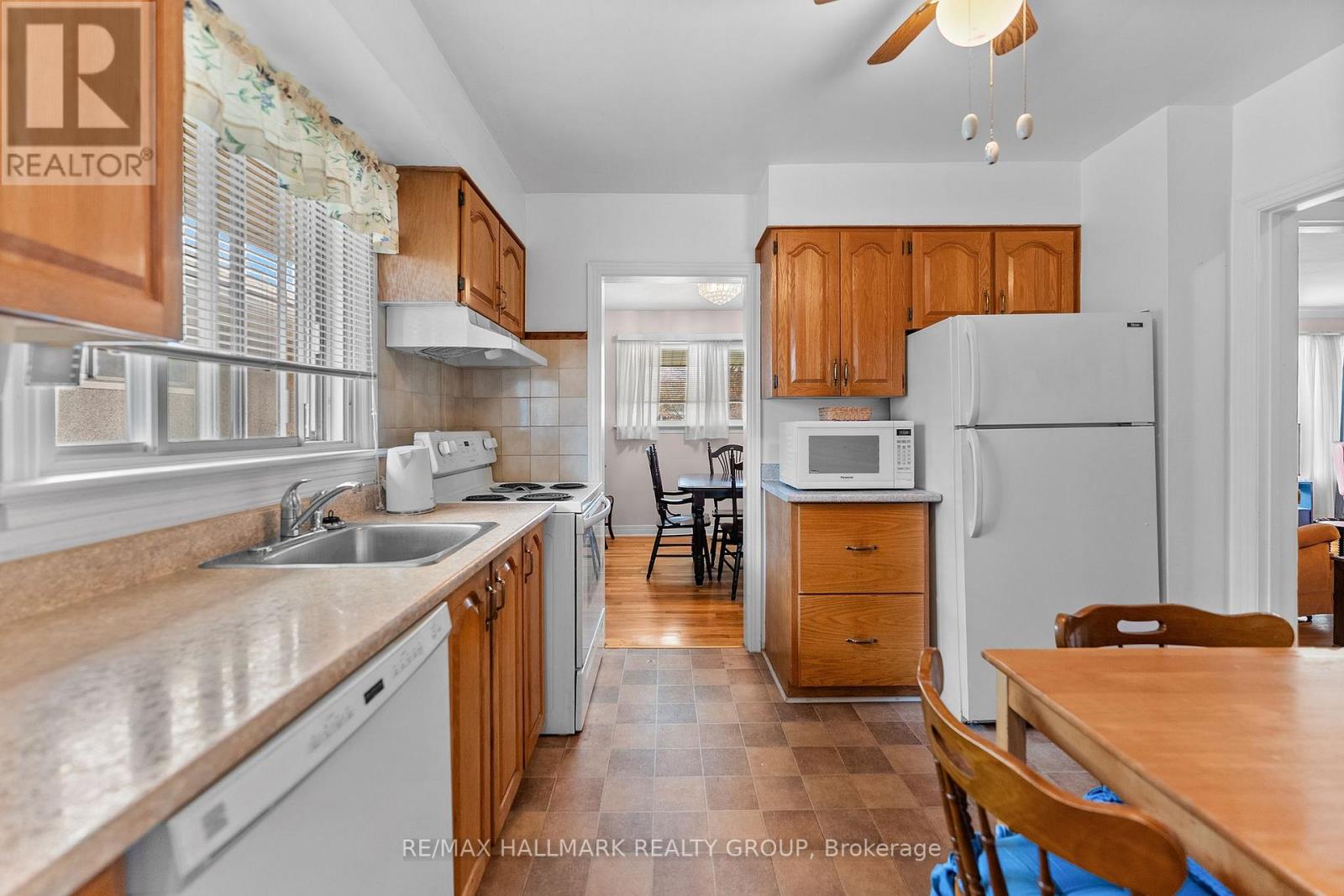 2075 NEEPAWA AVENUE - 17