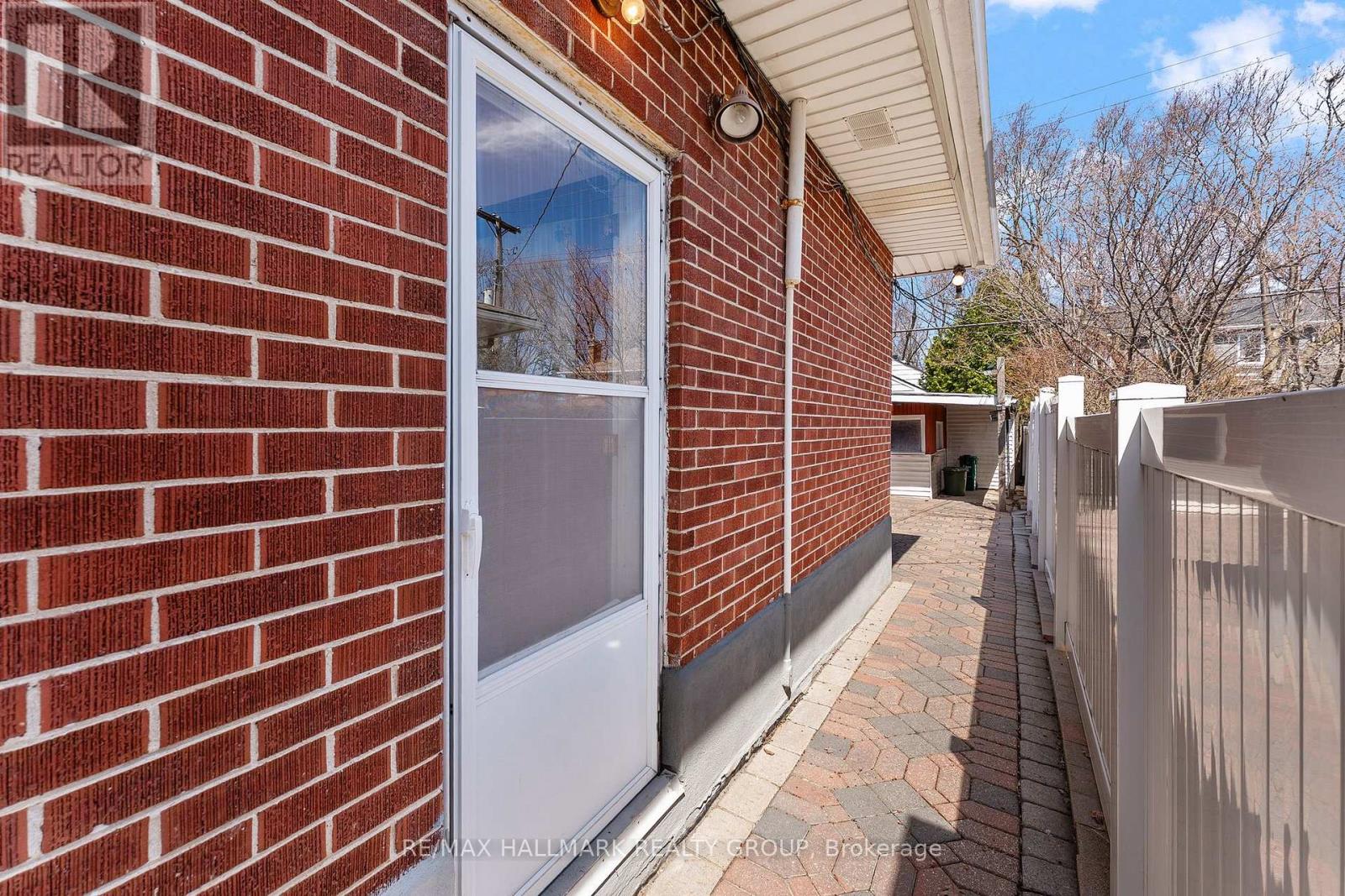 2075 NEEPAWA AVENUE — photo 30