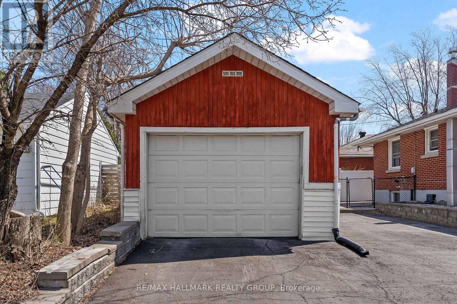 2075 NEEPAWA AVENUE — photo 41