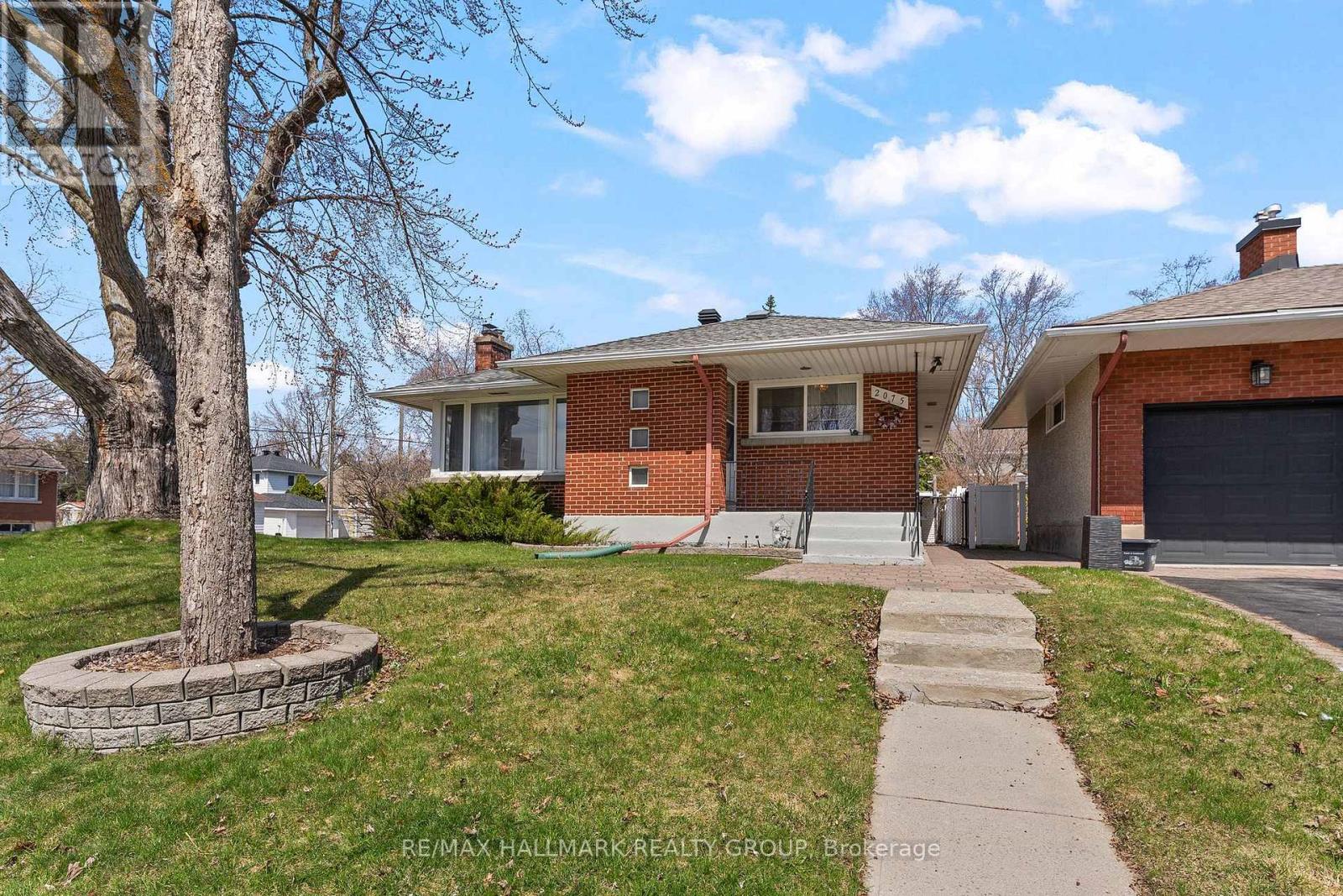 2075 NEEPAWA AVENUE - 6