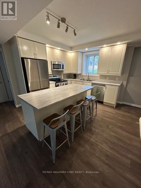 2082 CENTRE AVENUE - 18