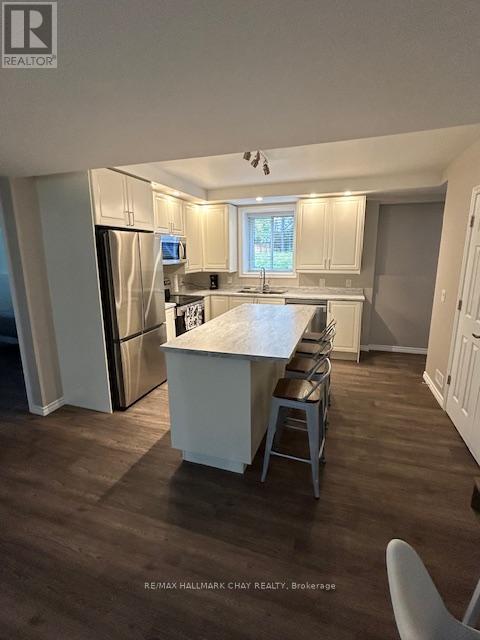 2082 CENTRE AVENUE - 19