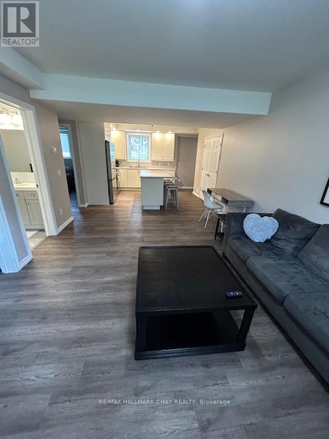 2082 CENTRE AVENUE - 20