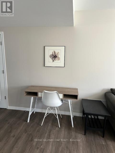 2082 CENTRE AVENUE - 24