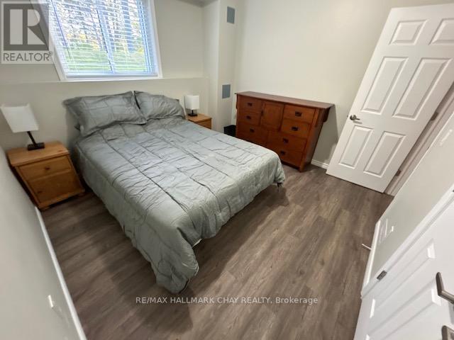 2082 CENTRE AVENUE - 26
