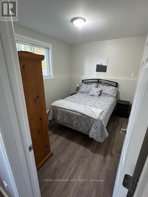 2082 CENTRE AVENUE - 27