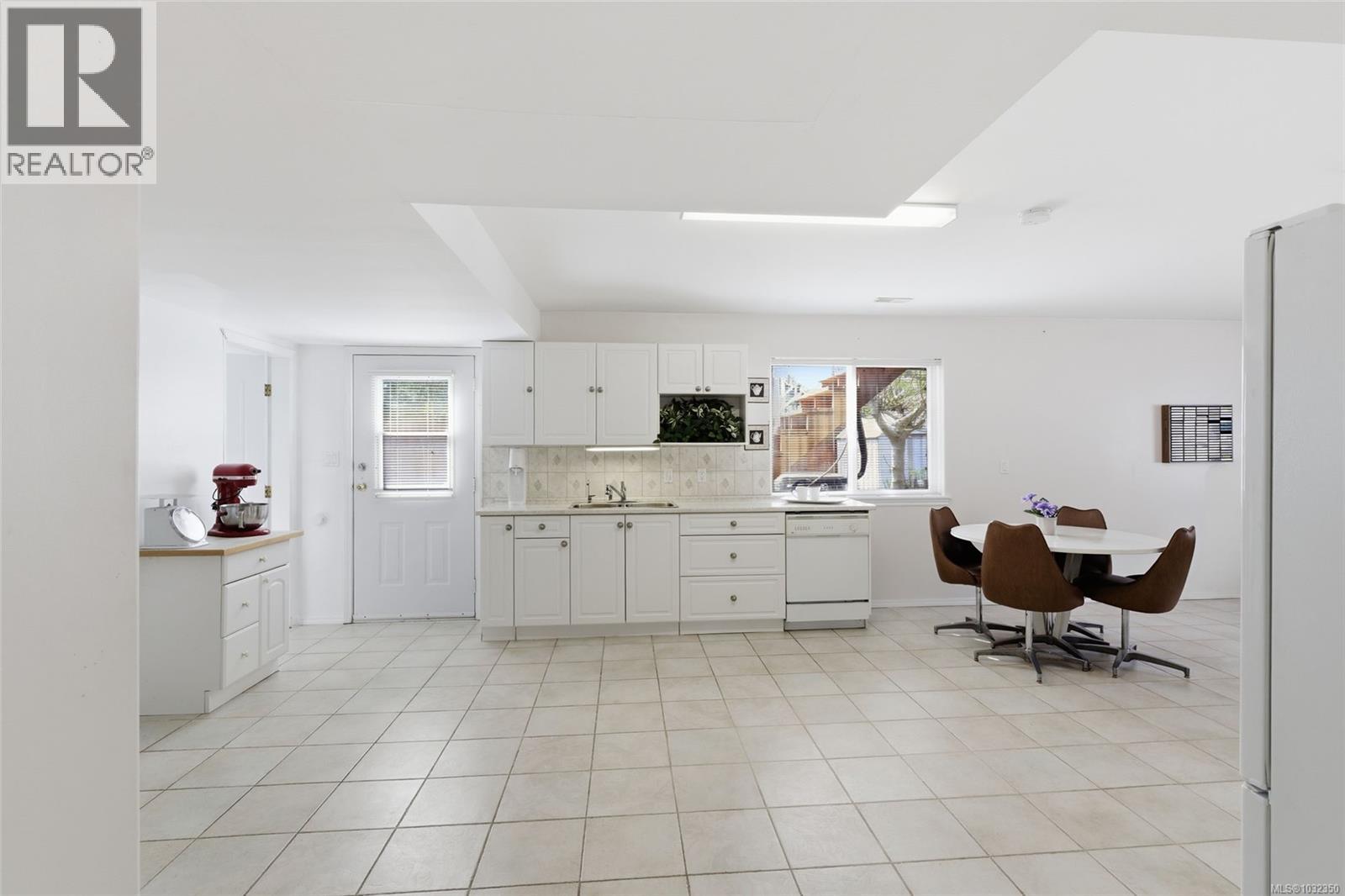 846 Wright Rd - 32