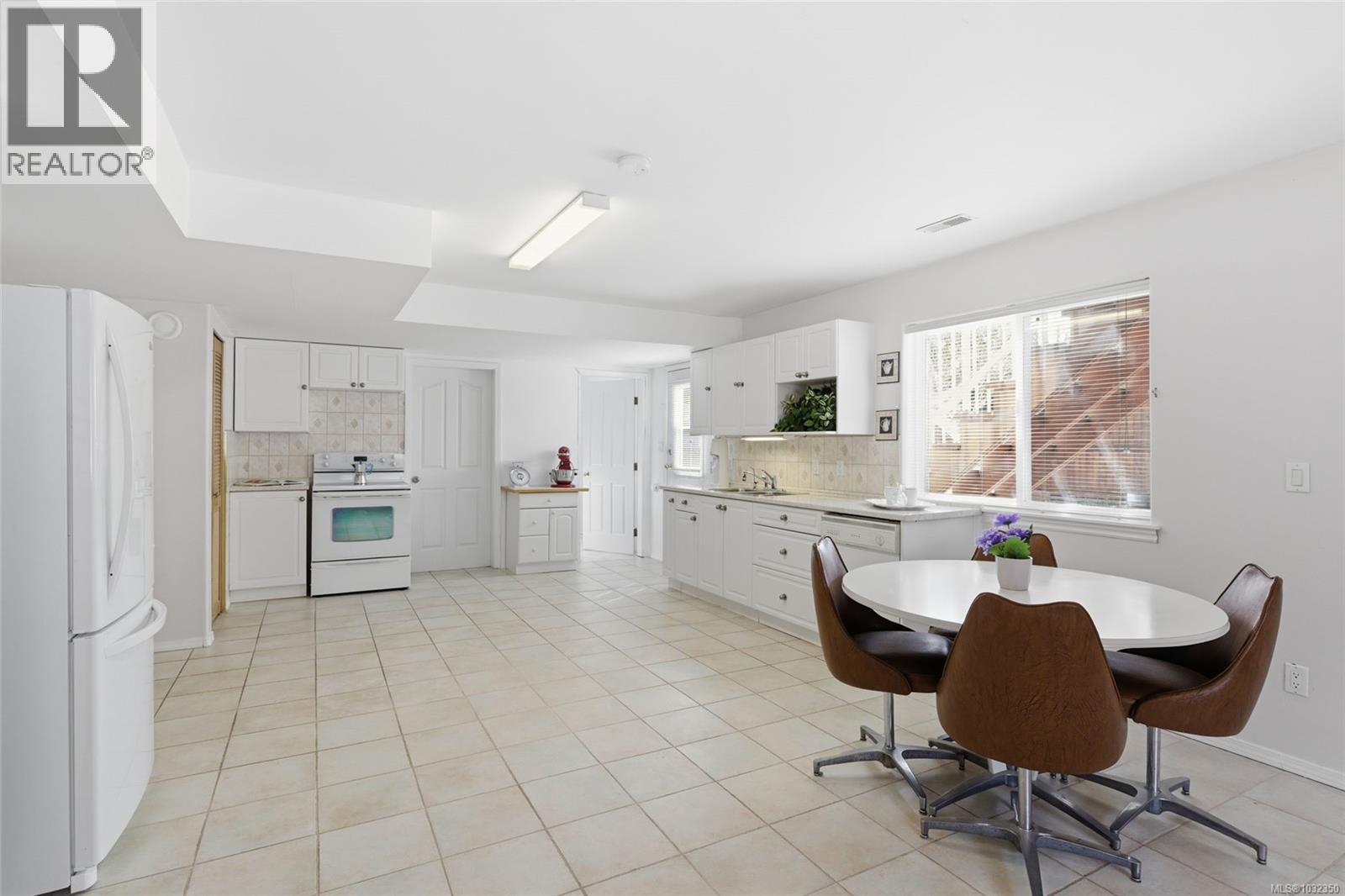 846 Wright Rd - 35