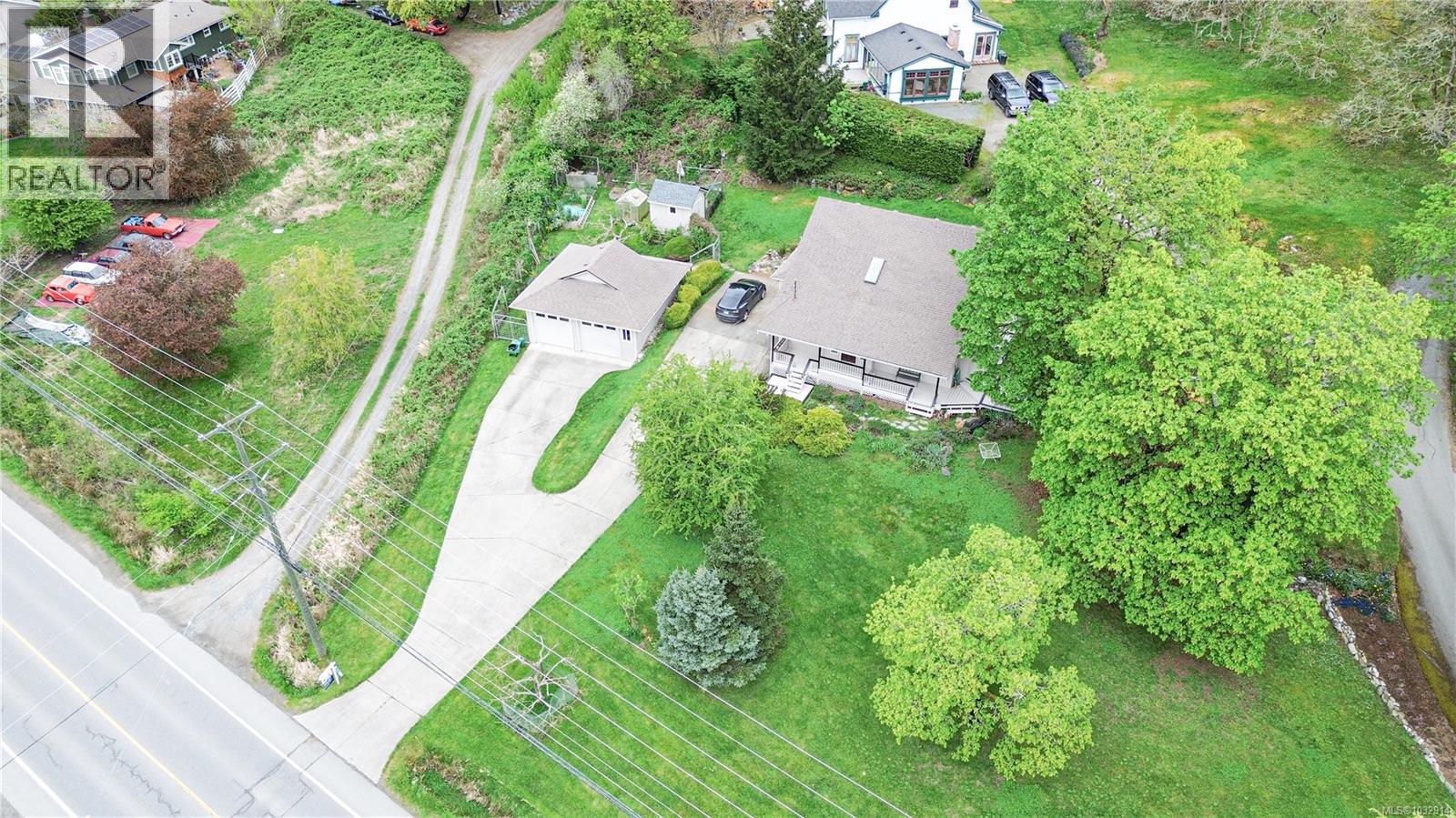 1067 Herd Rd - Image 2