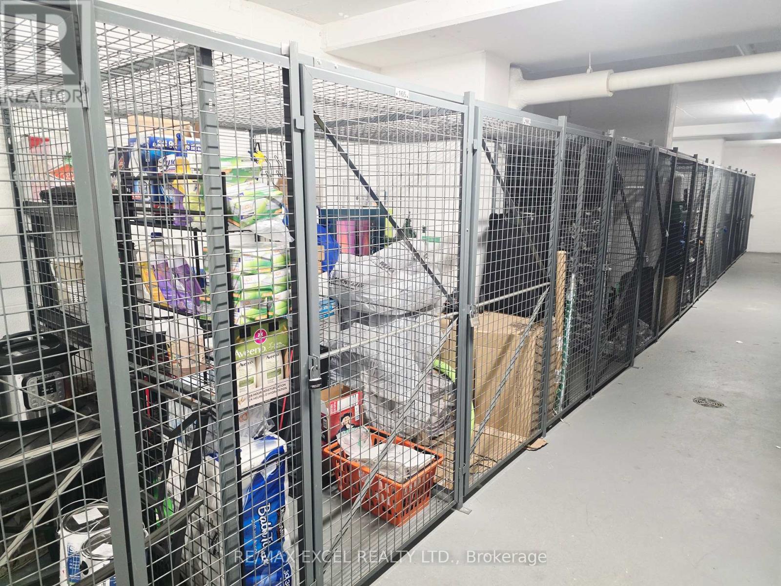 Locker Unit P2-165