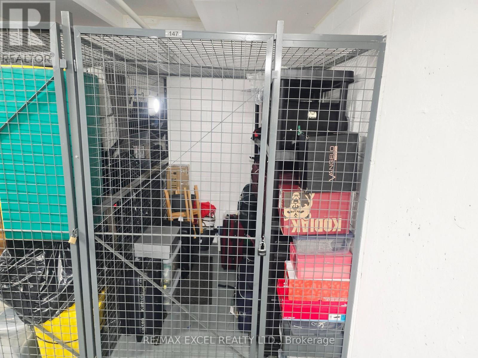 Locker Unit p3-147