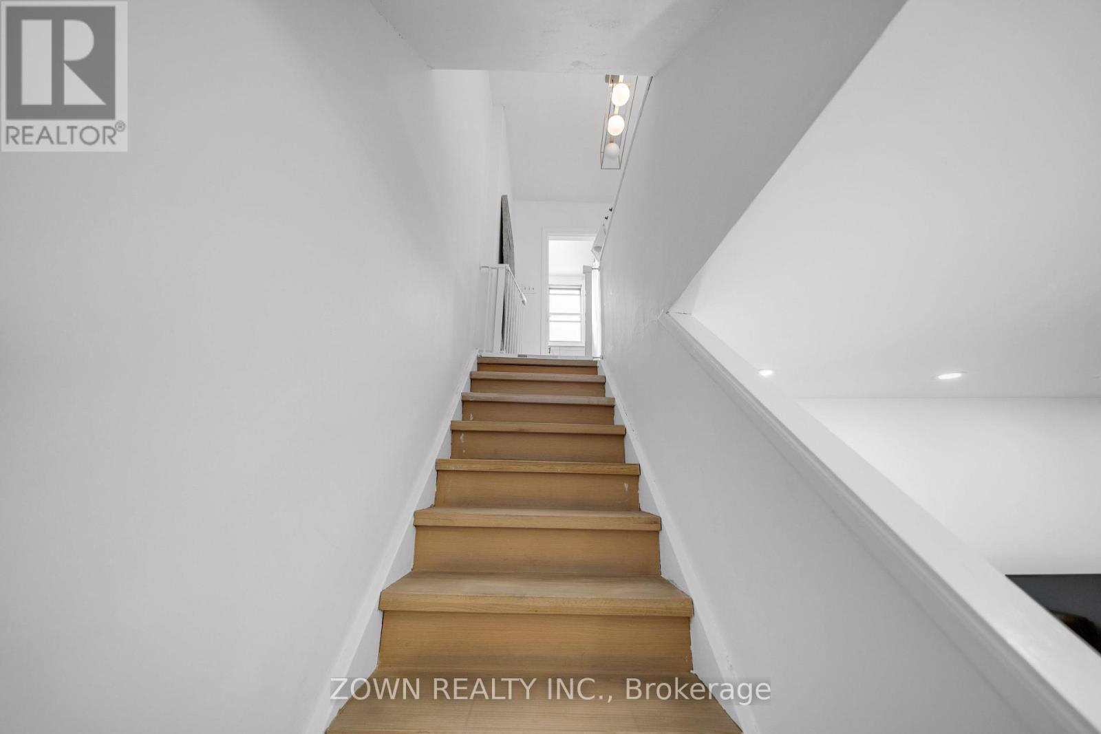8312 KIPLING AVENUE — photo 18