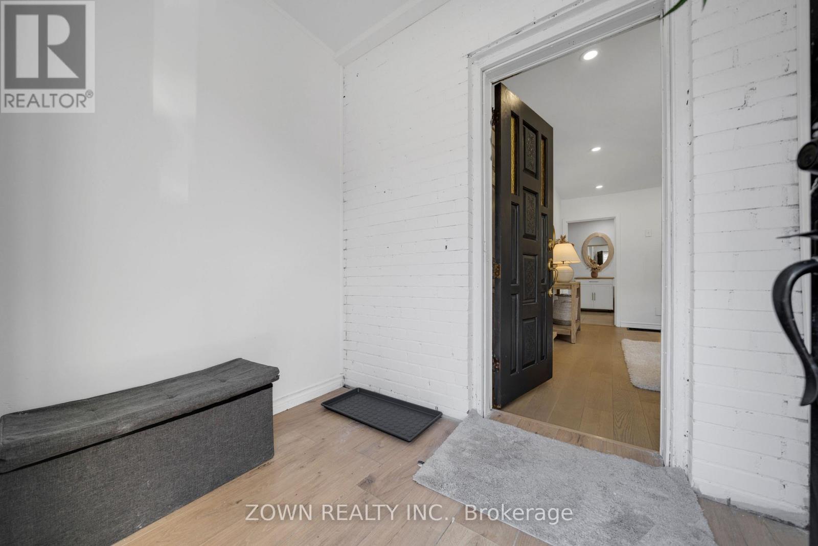 8312 KIPLING AVENUE — photo 4