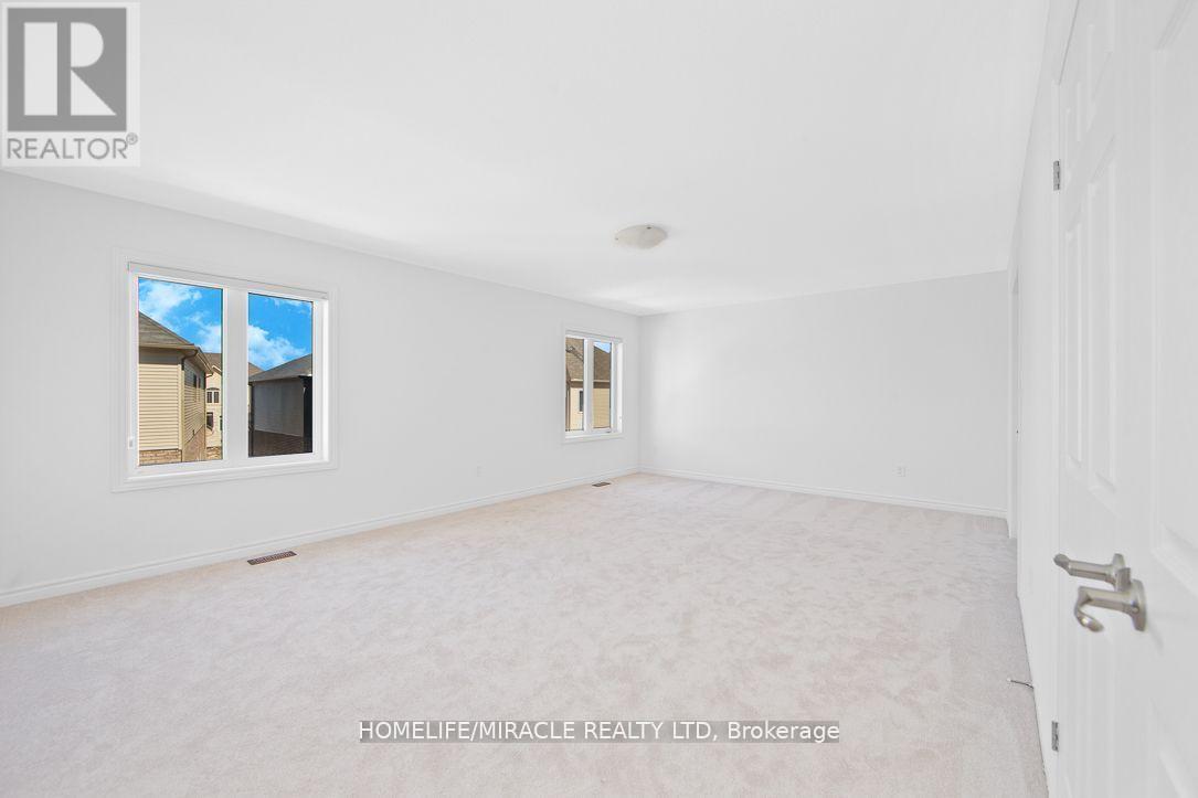 34 FLAGG AVENUE - 12
