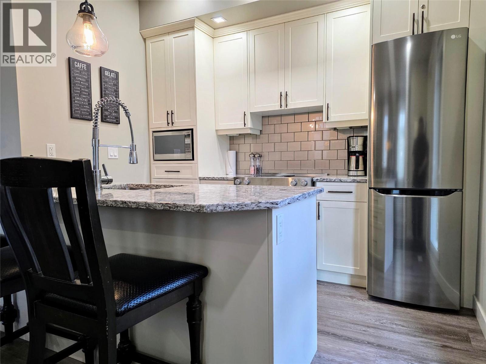 900 Bighorn Boulevard Unit# 919, Radium Hot Springs