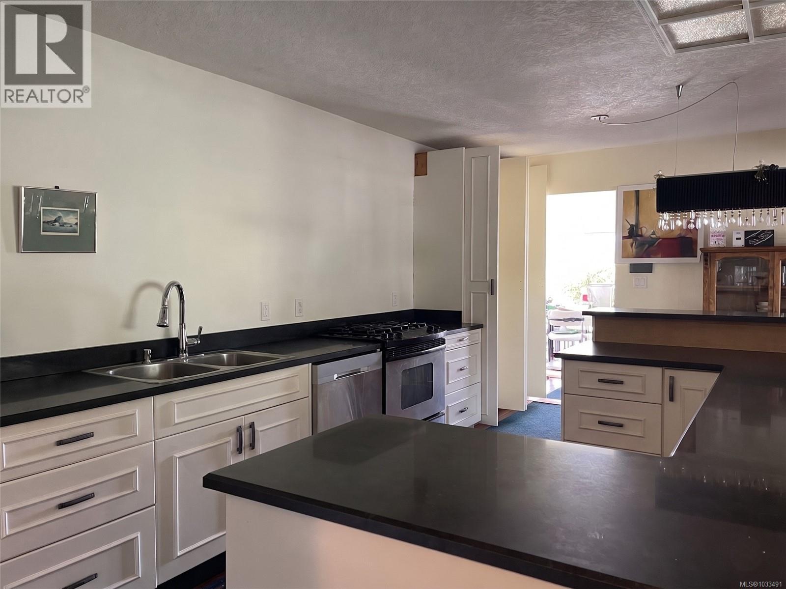 6351 Renton Rd N - 6