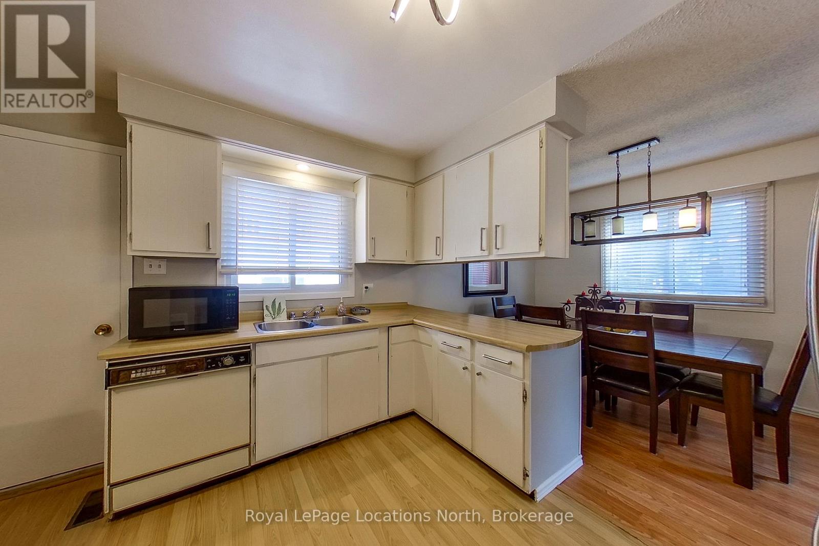 152 MELROSE AVENUE - 10