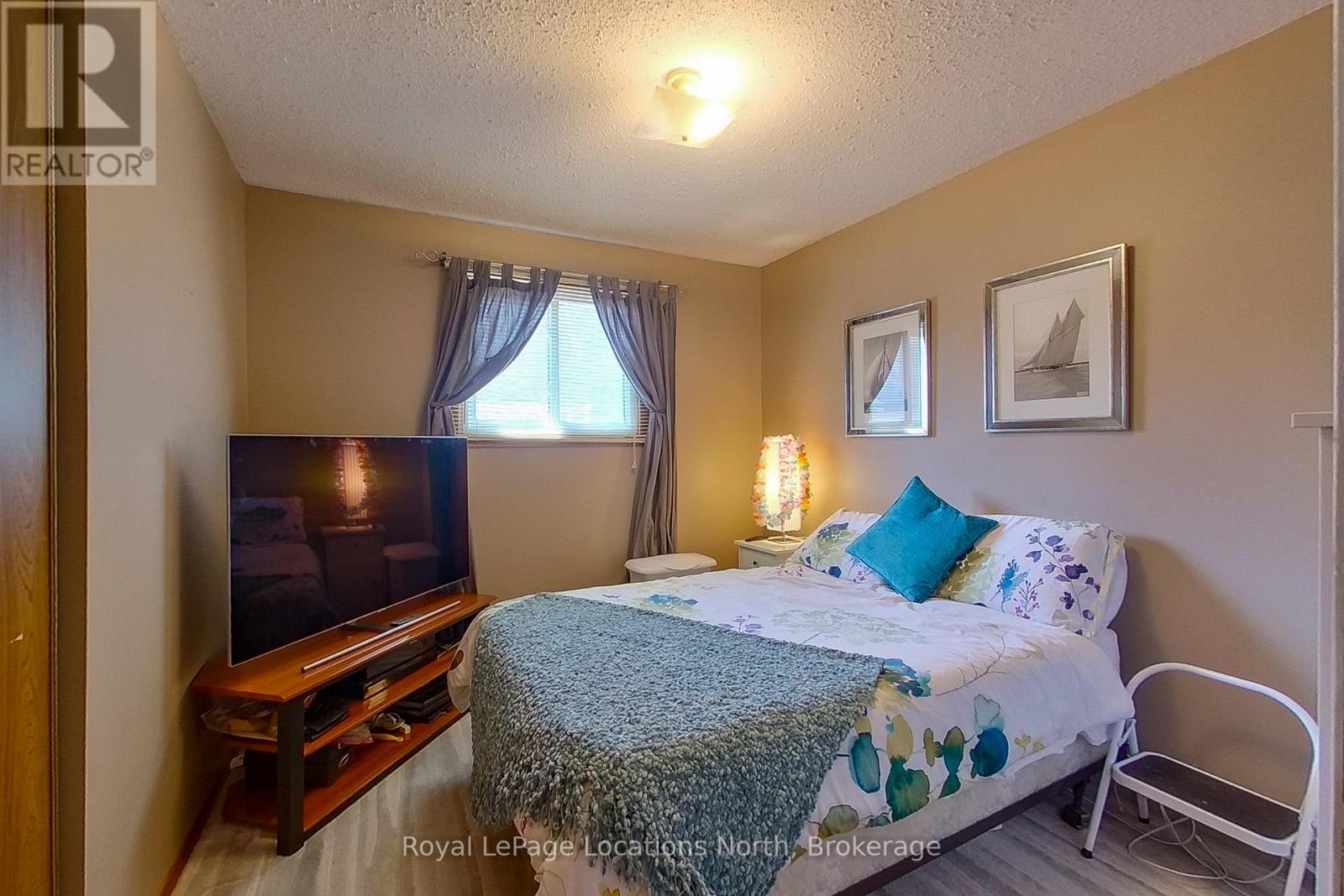 152 MELROSE AVENUE - 15