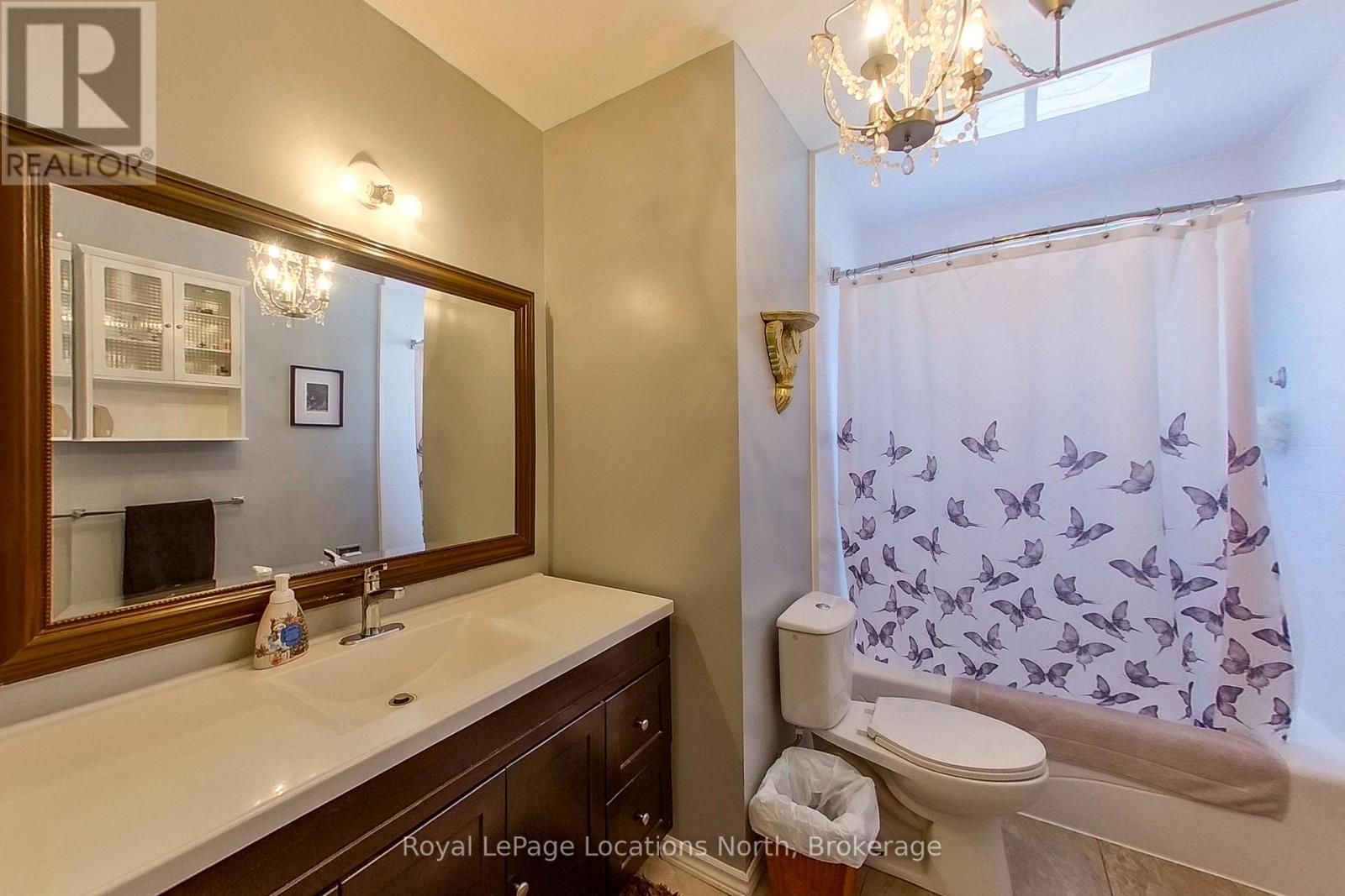 152 MELROSE AVENUE - 16