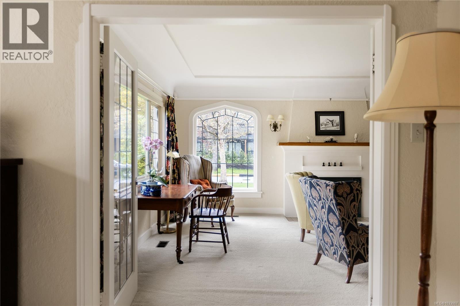 1541 Despard Ave - 10