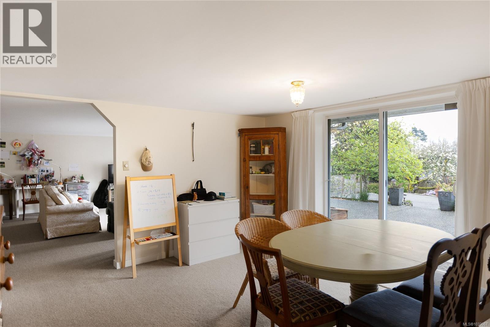 1541 Despard Ave - 37